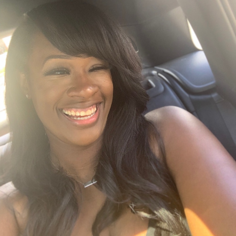 Meet your Posher, Dinecqua